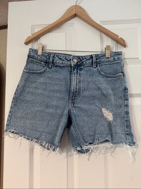 Wrangler Distressed Denim Shorts - Light Blue